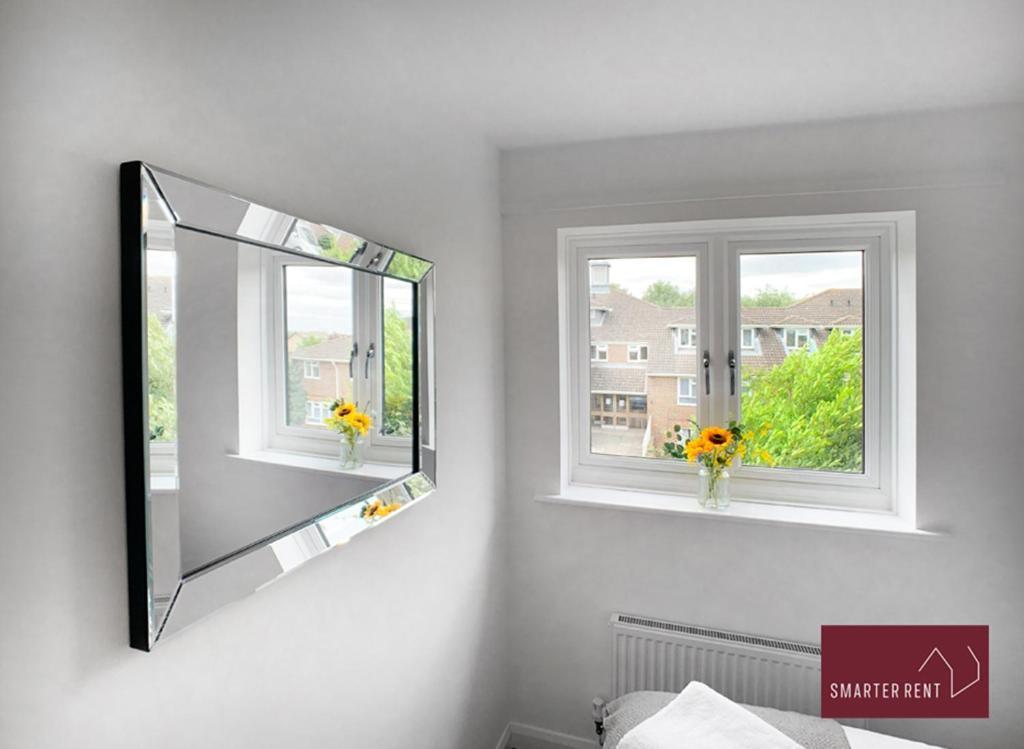 Guildford - 2 Bedroom House West Clandon 외부 사진